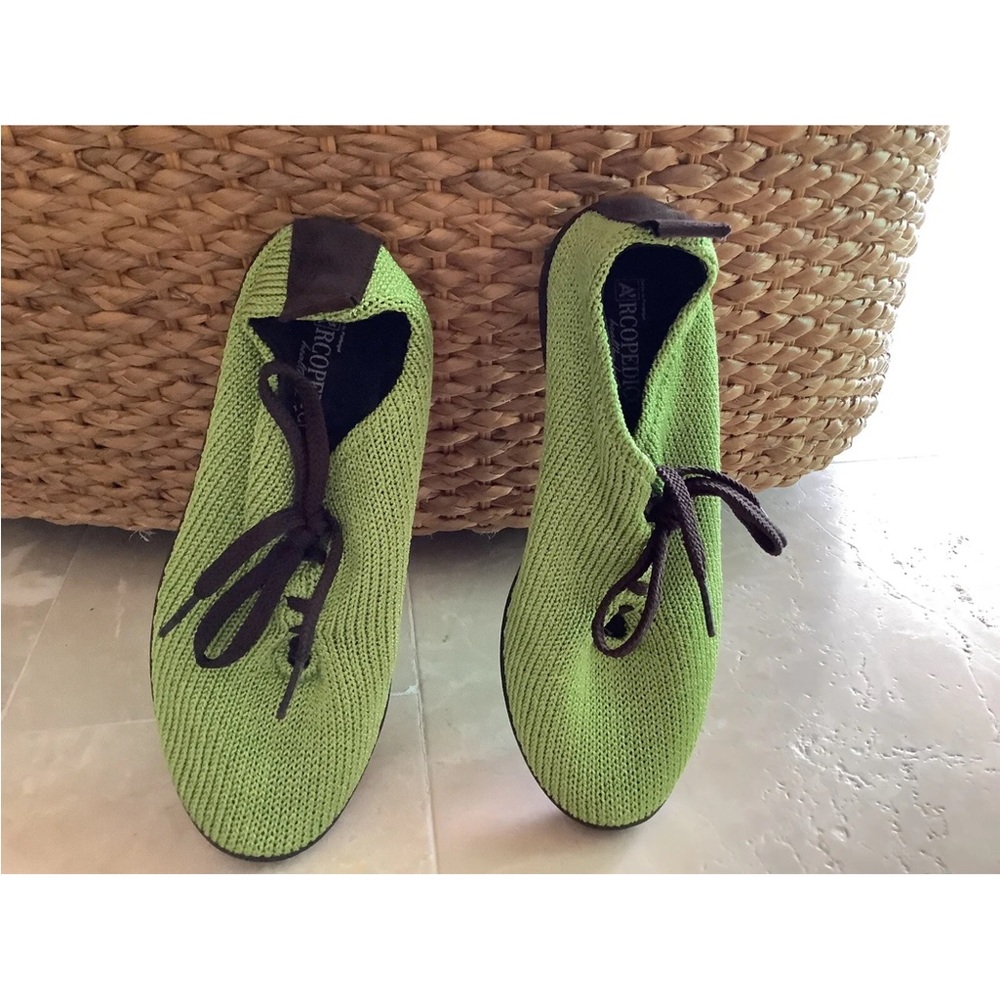 Arcopedico ladies walking shoe.